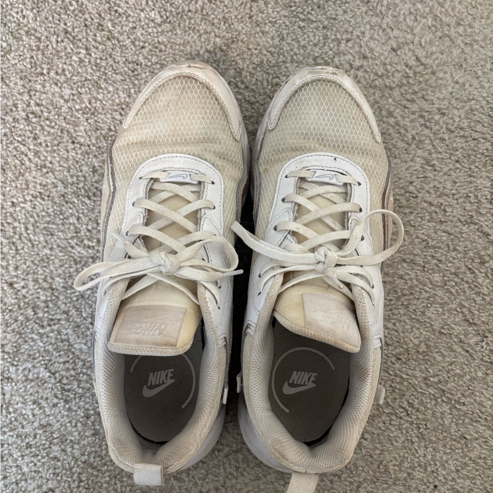 Nike White Running Shoes - Picture 3 of 4